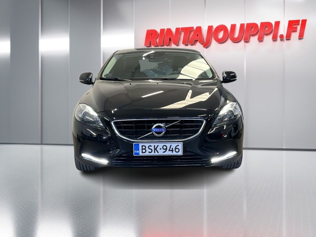 Volvo V40 2015 Musta