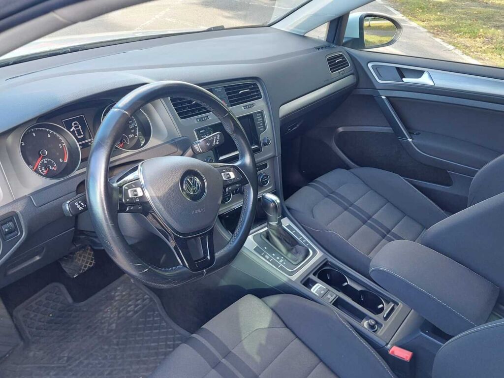 Volkswagen Golf 2015 Valkoinen