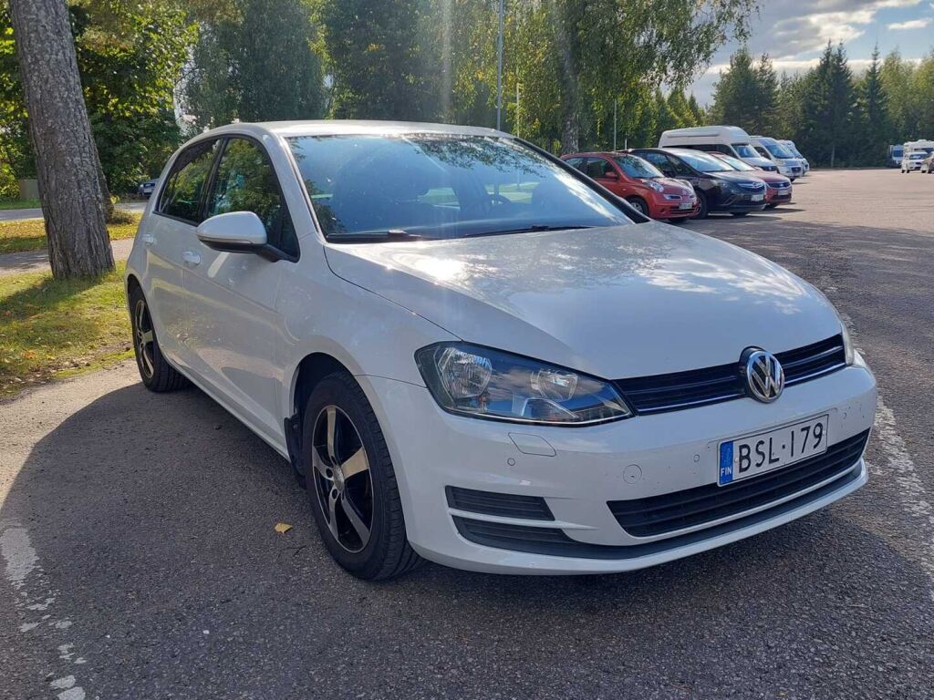 Volkswagen Golf 2015 Valkoinen