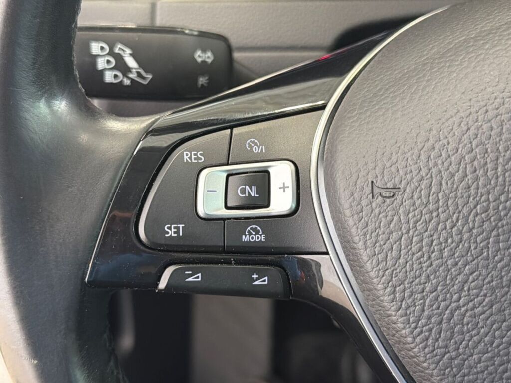 Volkswagen Golf 2015 Valkoinen