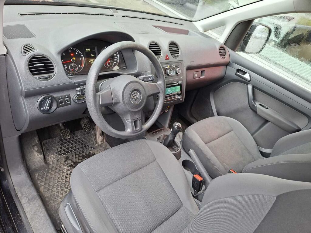 Volkswagen Caddy Maxi 2015 Musta