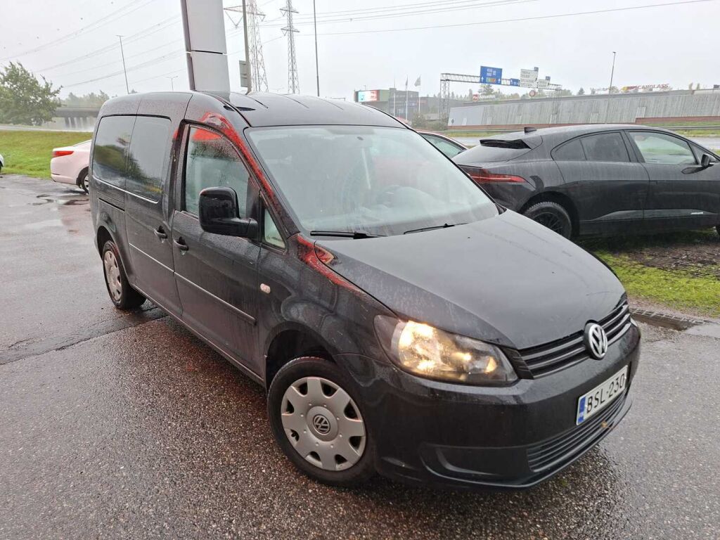 Volkswagen Caddy Maxi 2015 Musta