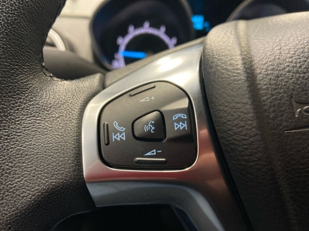 Ford Fiesta 2015 Harmaa