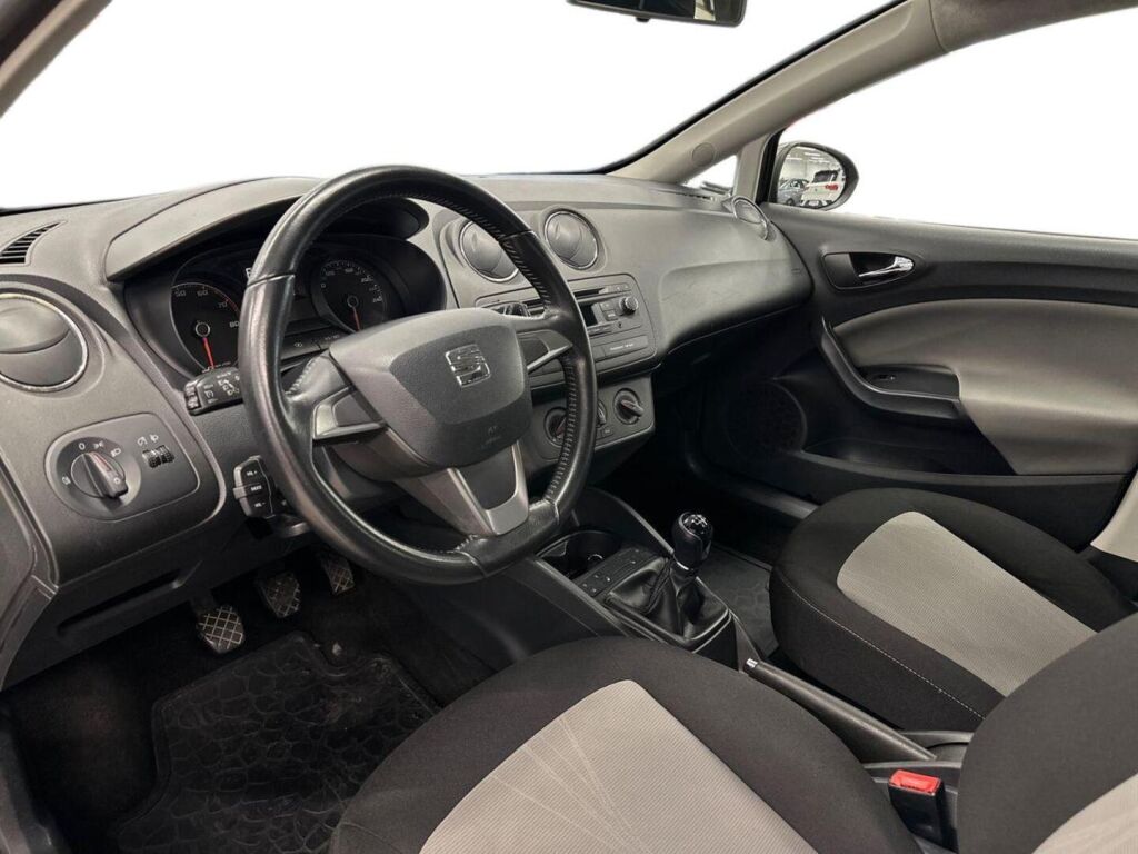 Seat Ibiza ST 2015 Harmaa