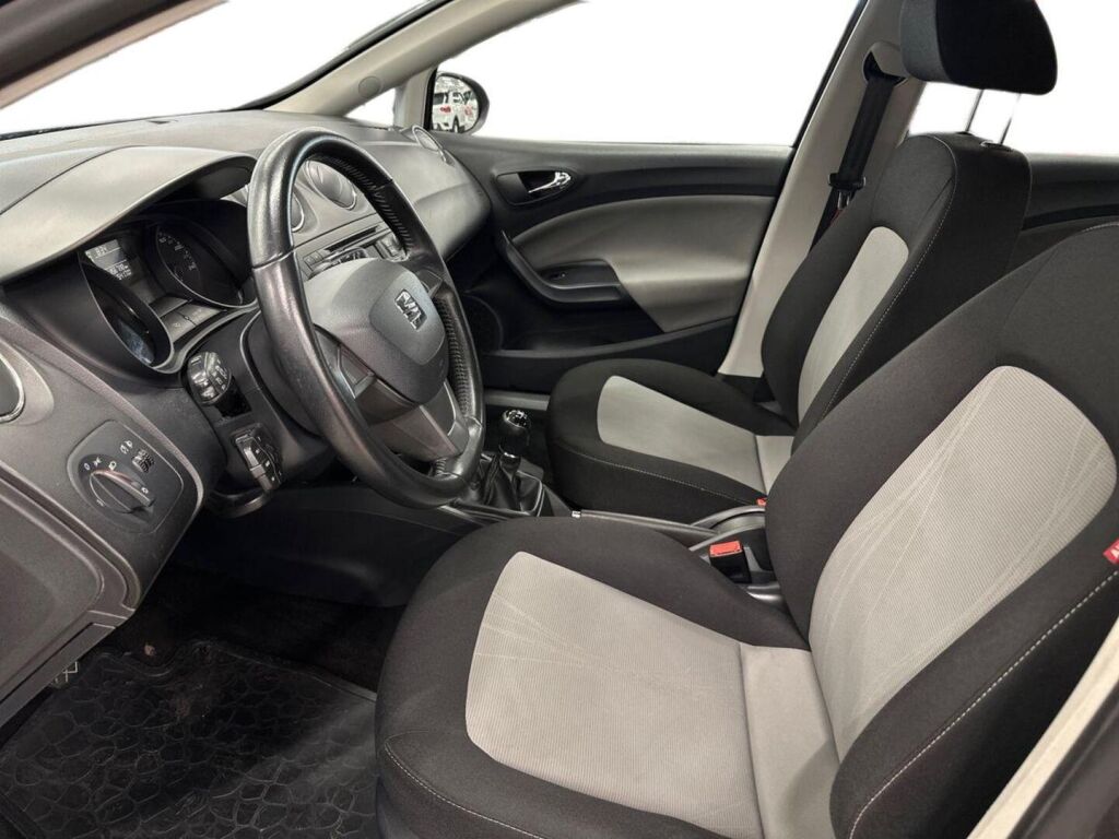 Seat Ibiza ST 2015 Harmaa