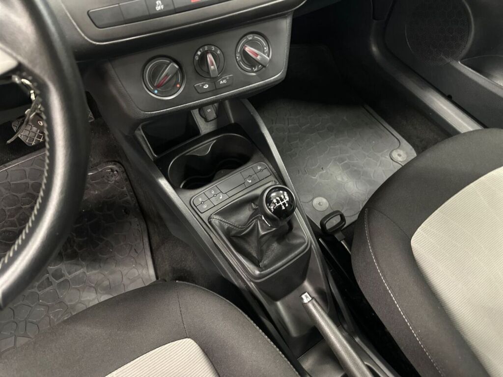 Seat Ibiza ST 2015 Harmaa
