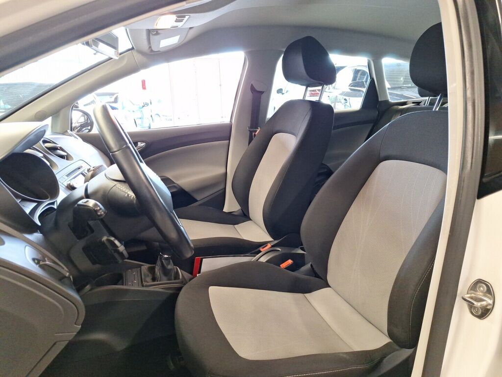 Seat Ibiza ST 2015 Valkoinen