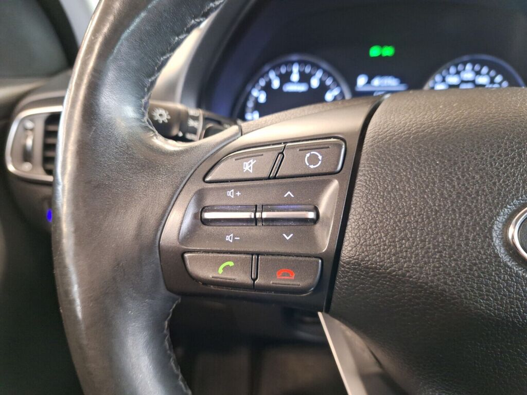 Hyundai i30 5d 2018 Punainen