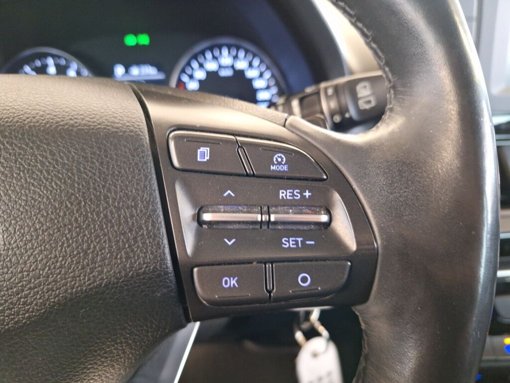 Hyundai i30 5d 2018 Punainen