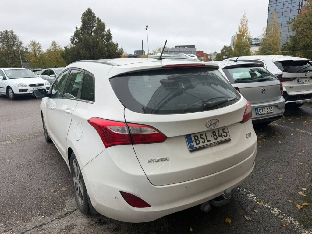 Hyundai i30 Wagon 2015 Valkoinen
