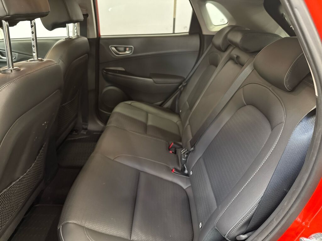 Hyundai KONA 2020 Oranssi