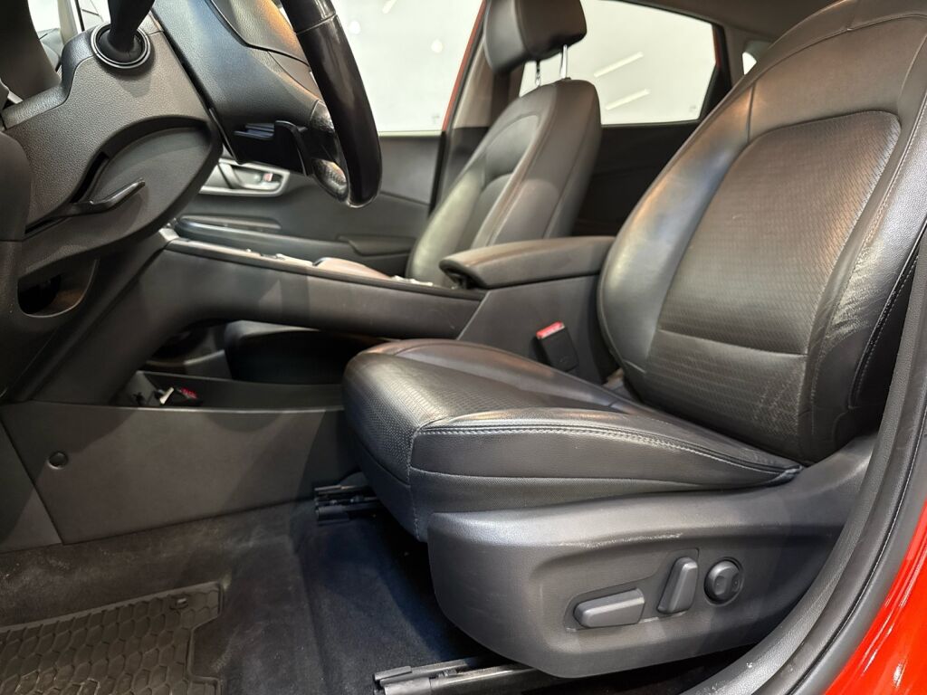 Hyundai KONA 2020 Oranssi