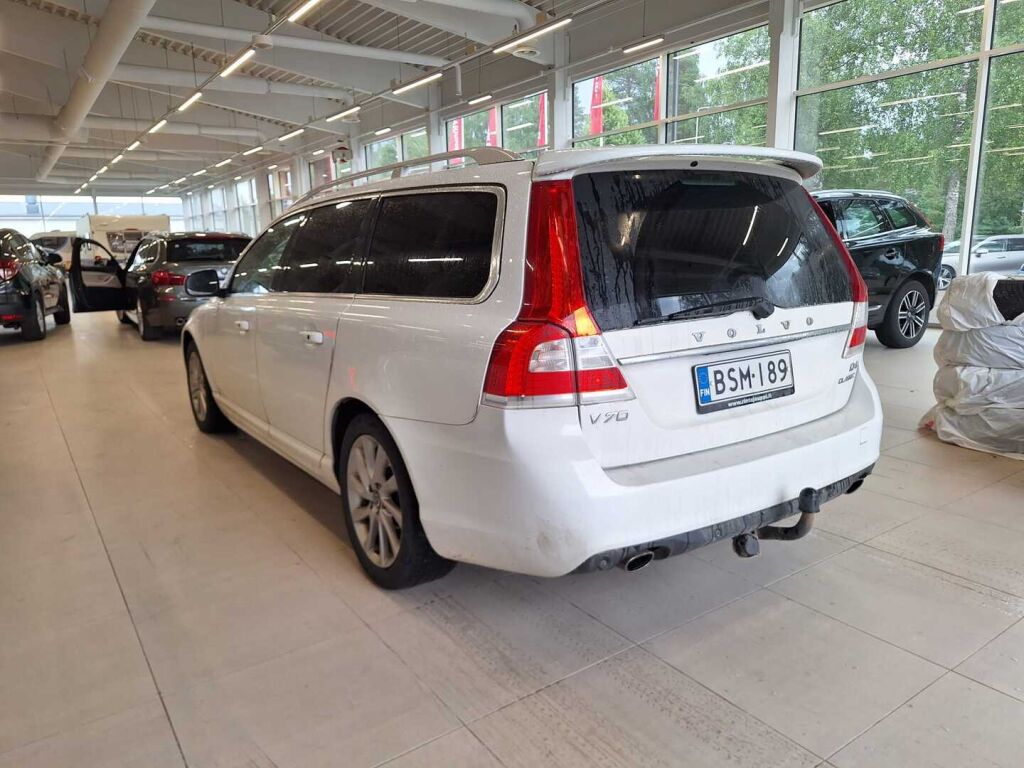Volvo V70 2015 Valkoinen