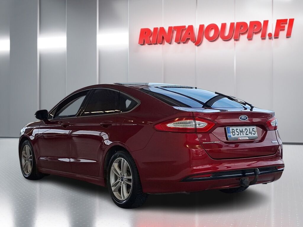 Ford Mondeo 2015 Punainen