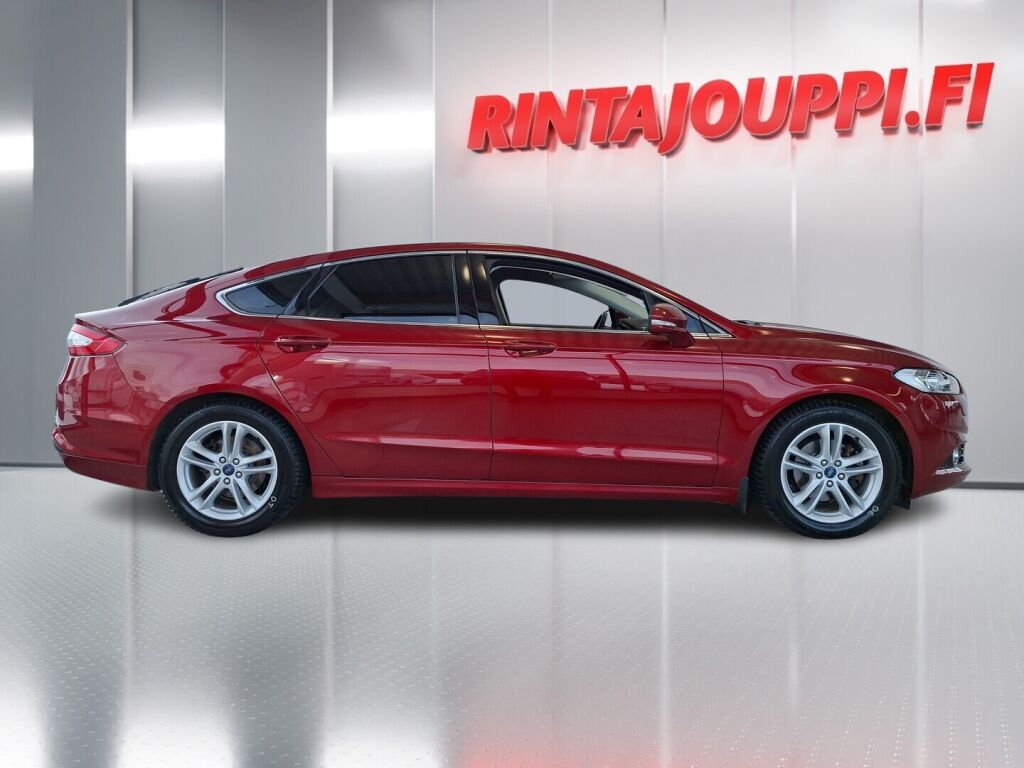 Ford Mondeo 2015 Punainen