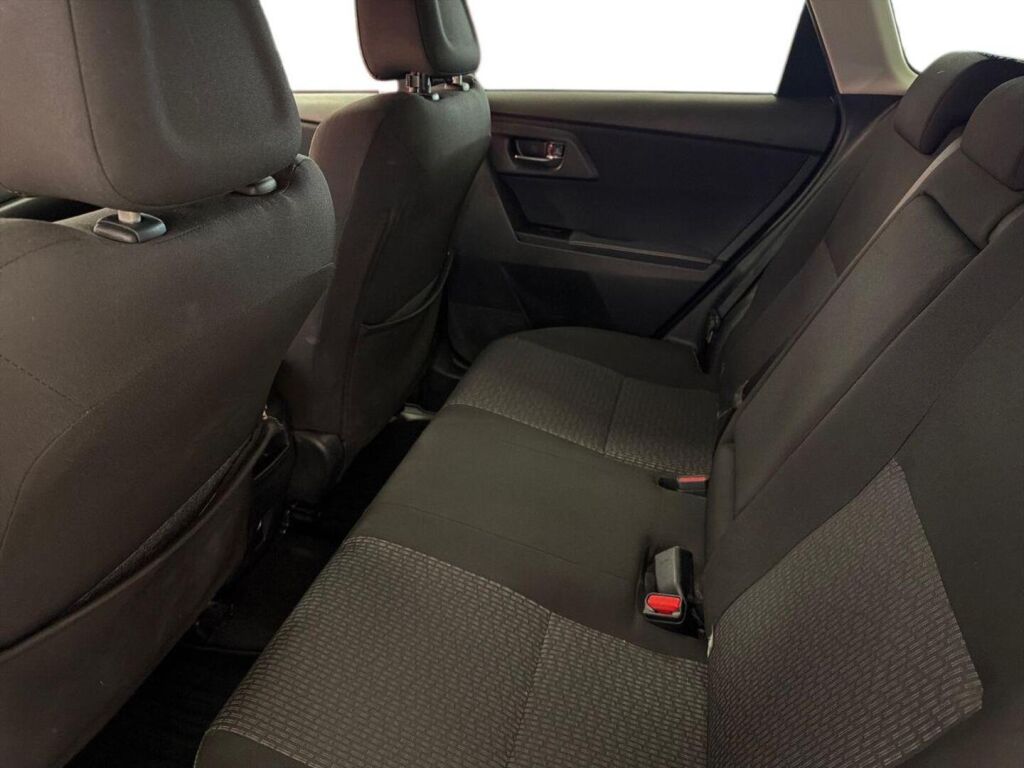 Toyota Auris 2015 Valkoinen