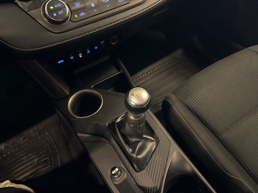 Toyota RAV4 2015 Valkoinen