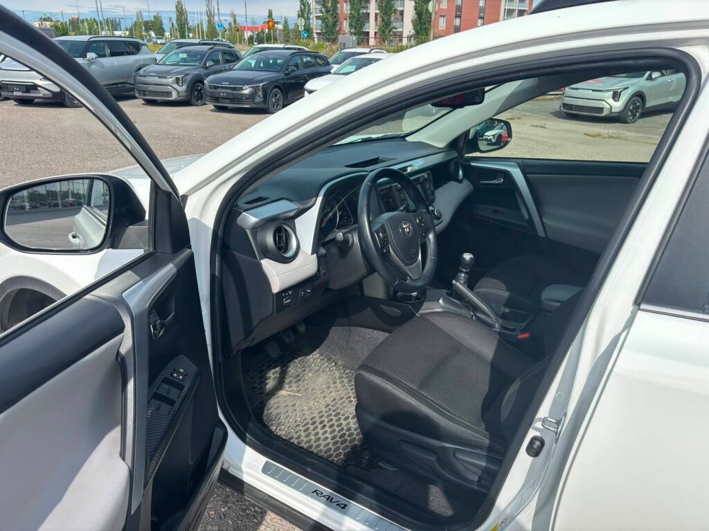 Toyota RAV4 2015 Valkoinen