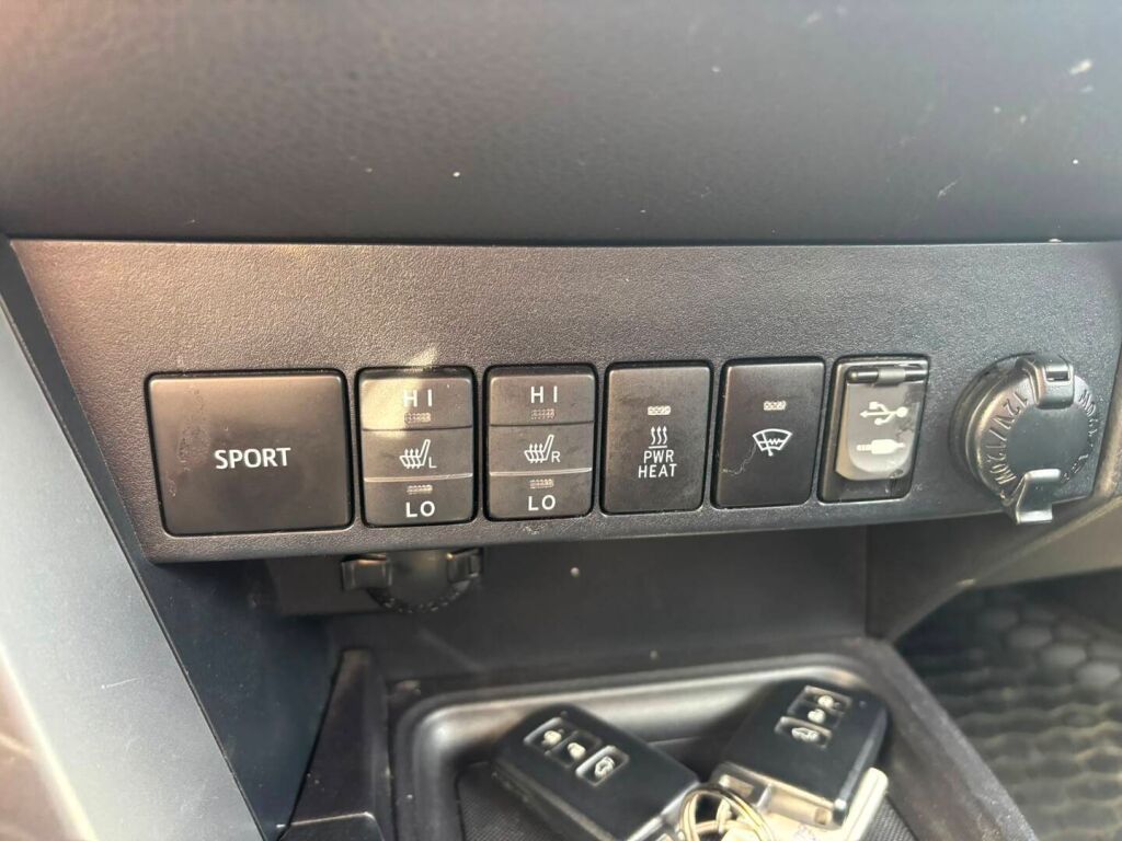 Toyota RAV4 2015 Valkoinen