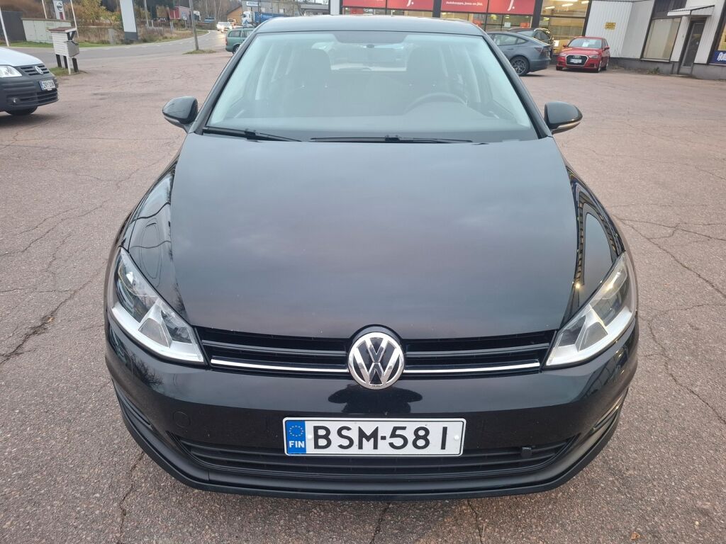 Volkswagen Golf 2015 Musta