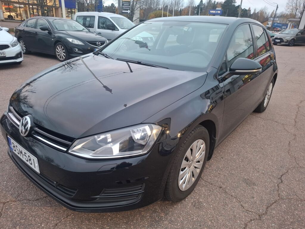 Volkswagen Golf 2015 Musta