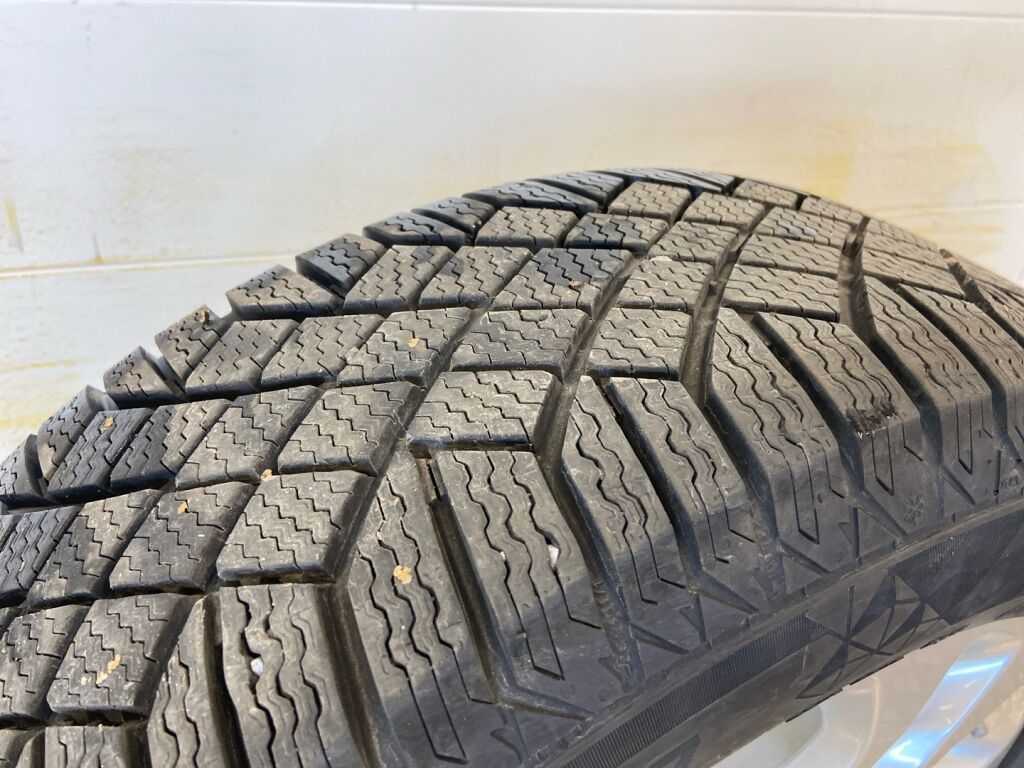 Mercedes-Benz GLA 2015 Punainen