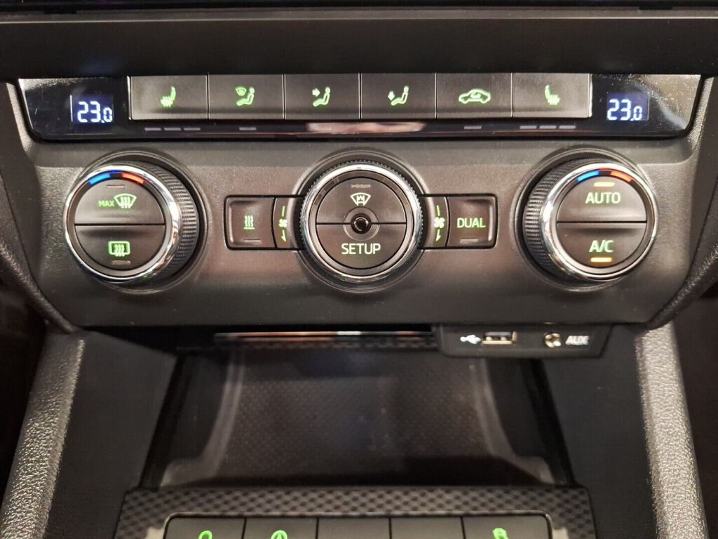 Skoda Octavia 2015 Hopea