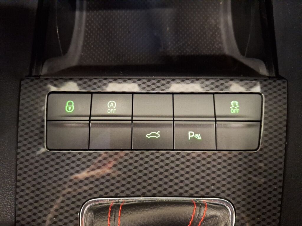 Skoda Octavia 2015 Hopea