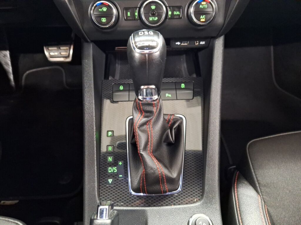 Skoda Octavia 2015 Hopea