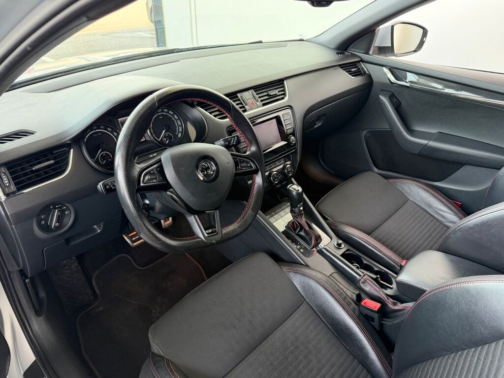 Skoda Octavia 2015 Hopea