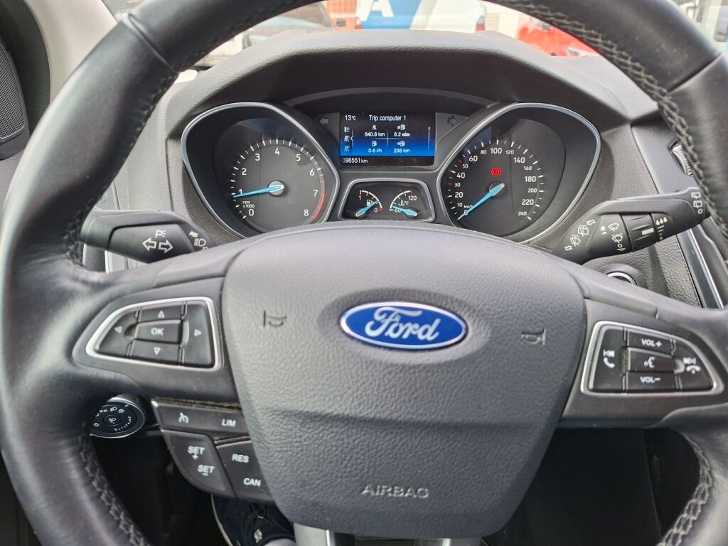 Ford Focus 2015 Harmaa