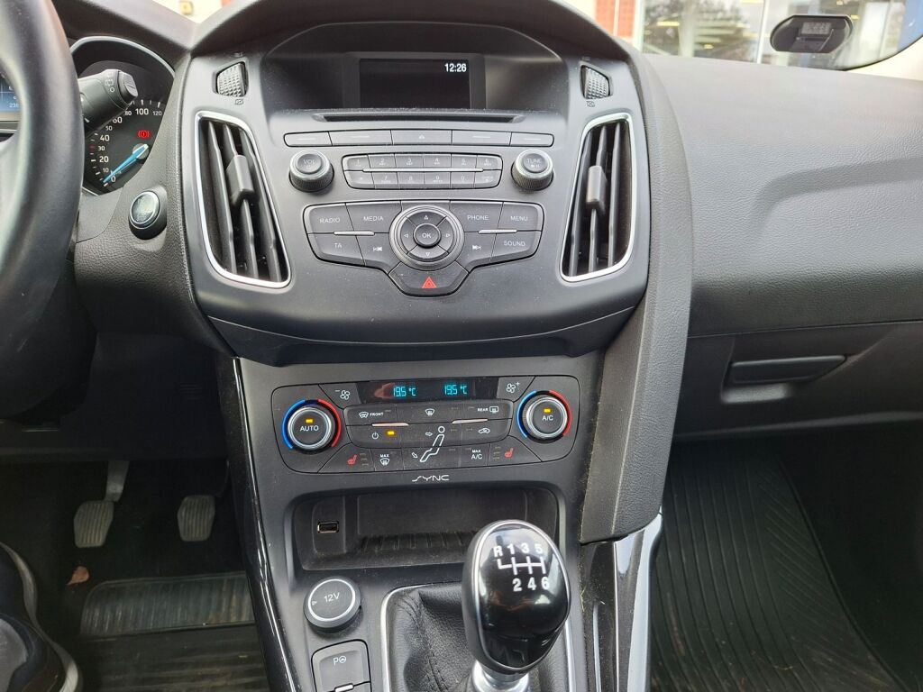Ford Focus 2015 Harmaa
