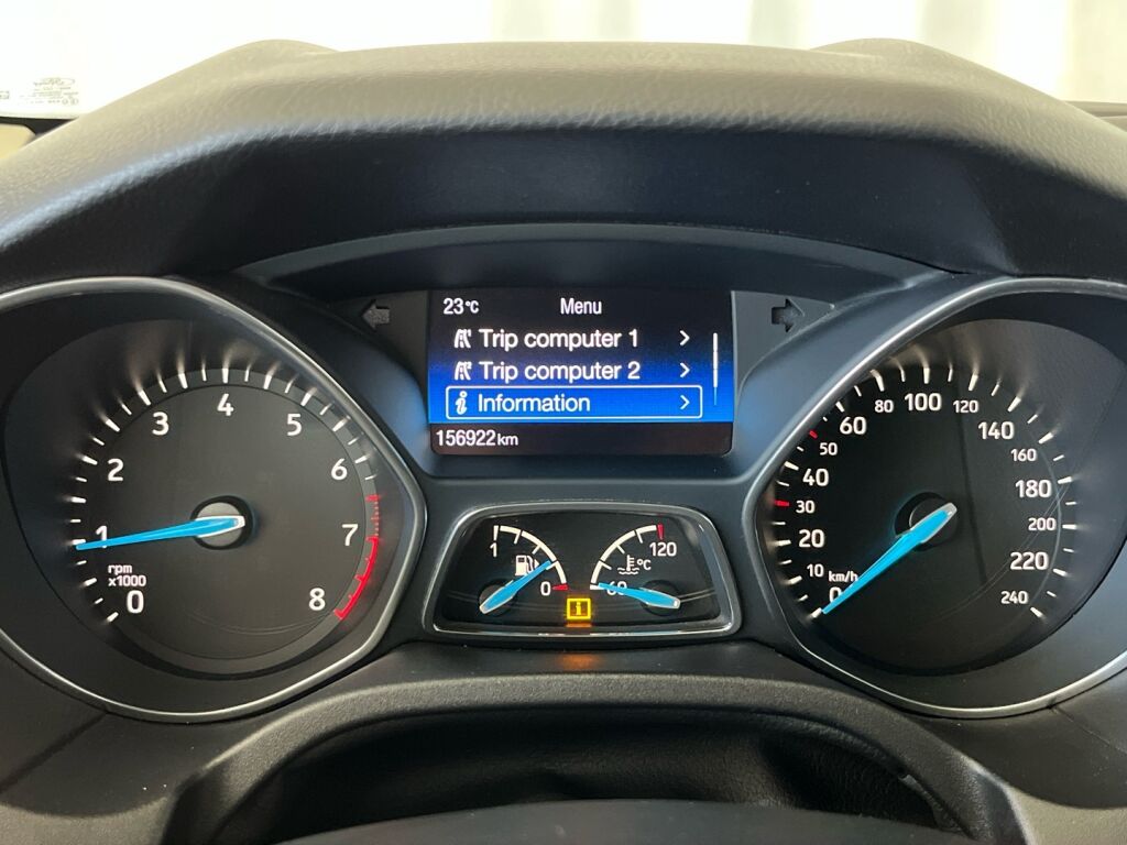 Ford Focus 2015 Valkoinen