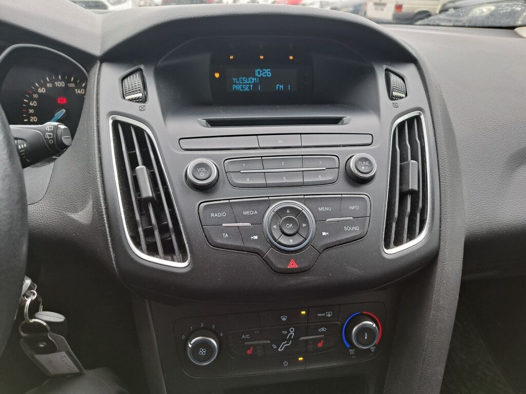 Ford Focus 2015 Punainen