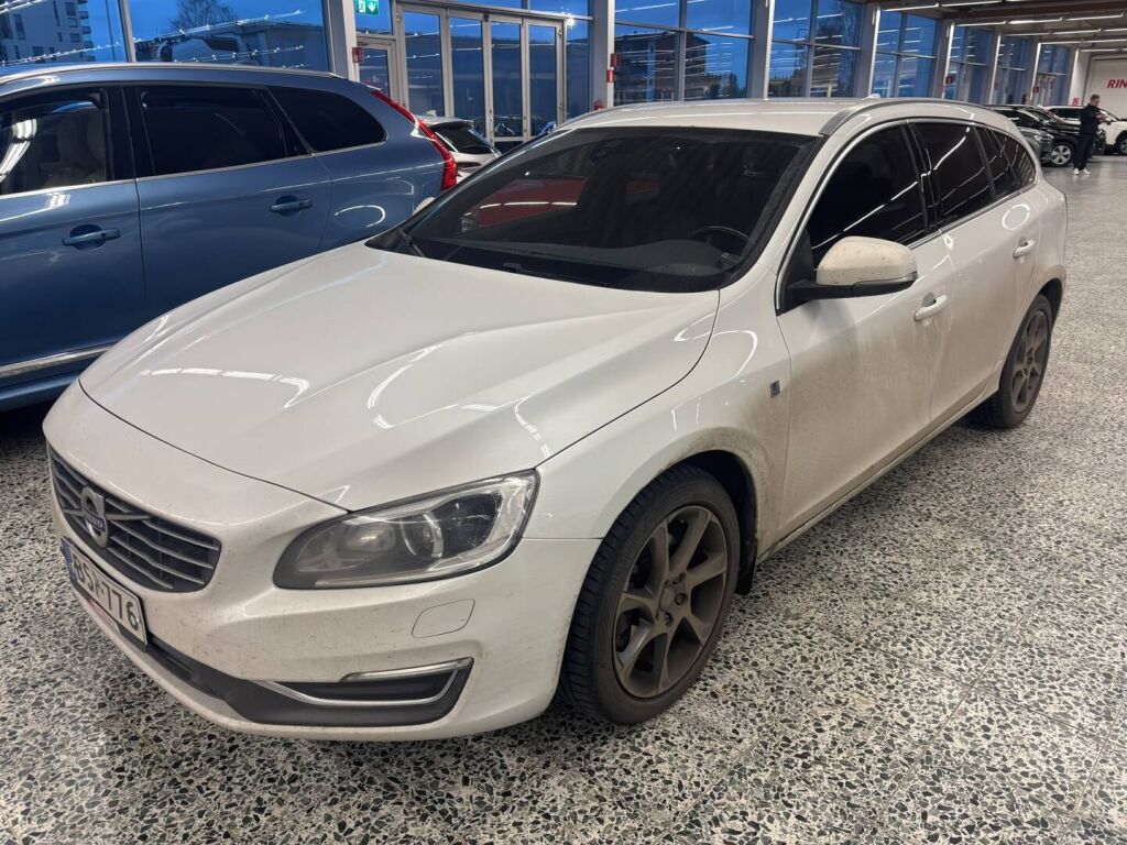 Volvo V60 2015 Valkoinen