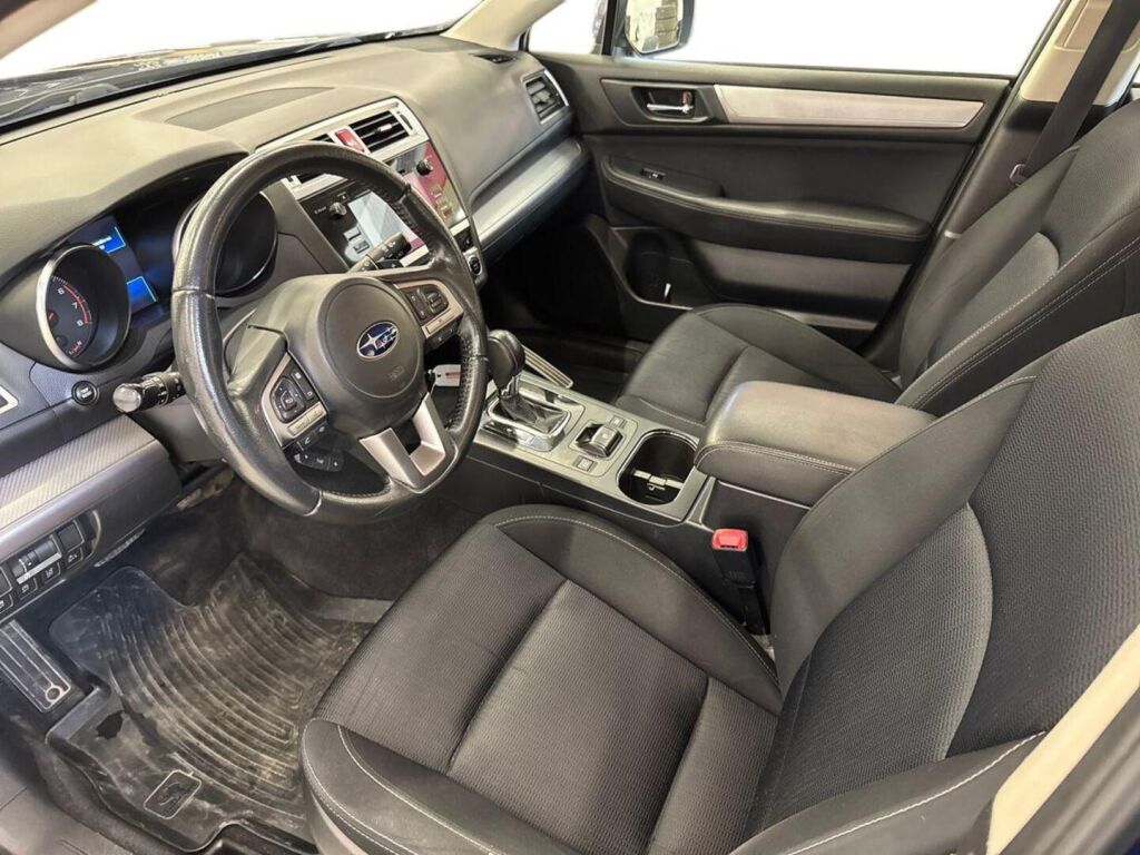 Subaru Outback 2015 Sininen