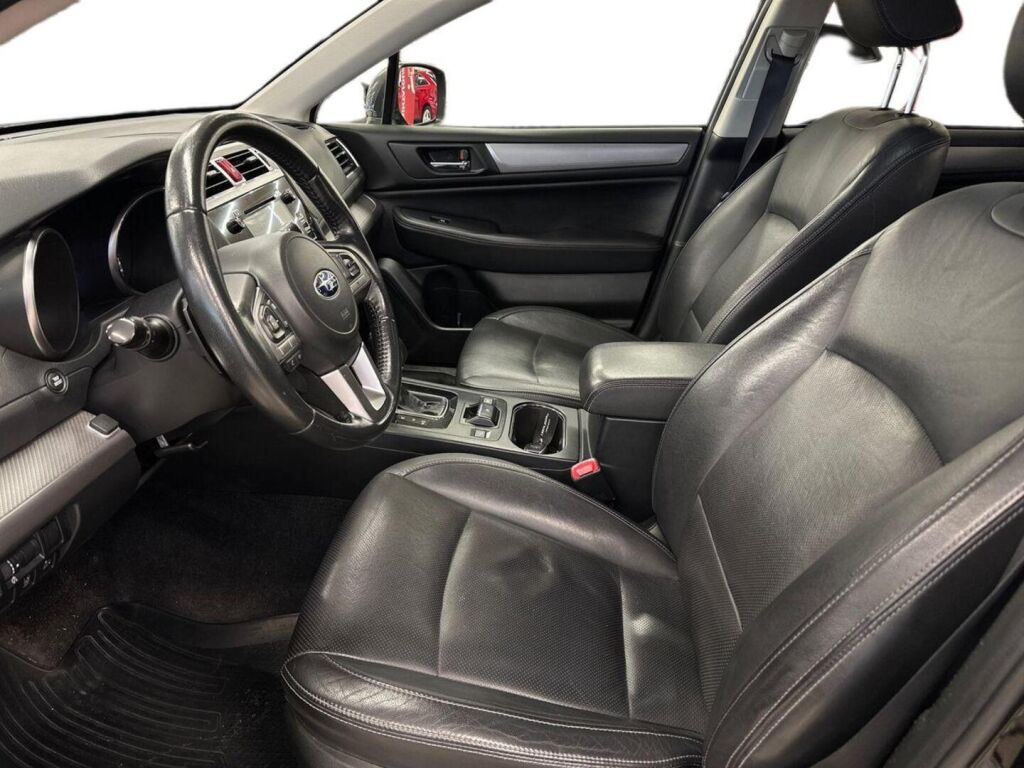 Subaru Outback 2015 Musta
