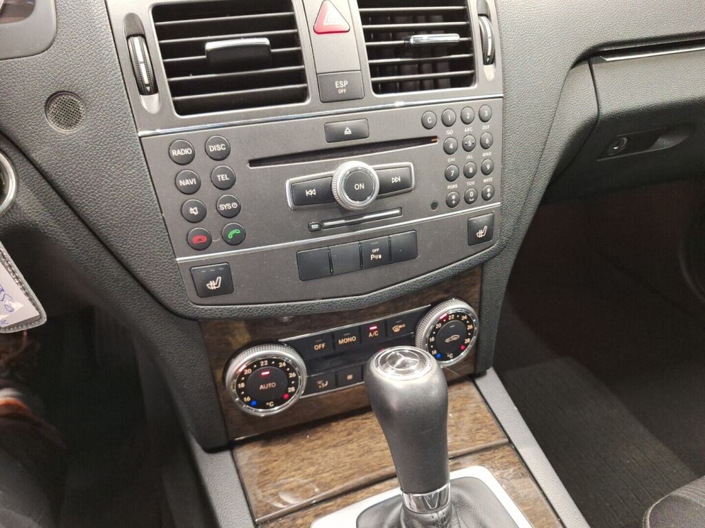 Mercedes-Benz C 2009 Musta