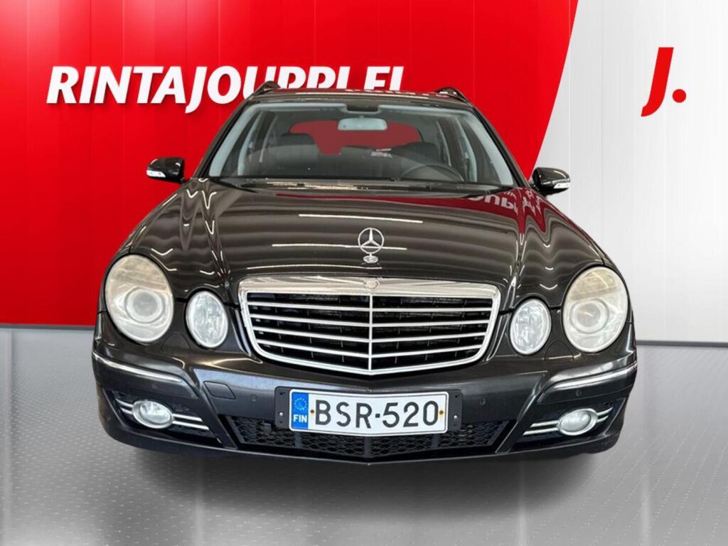 Mercedes-Benz E 2007 Musta