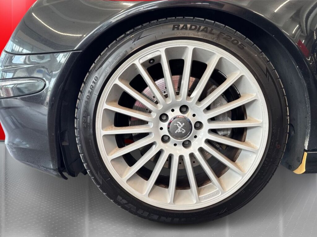 Mercedes-Benz E 2007 Musta