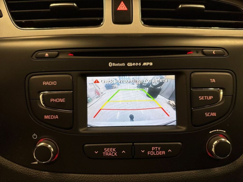 Kia Ceed 2015 Valkoinen