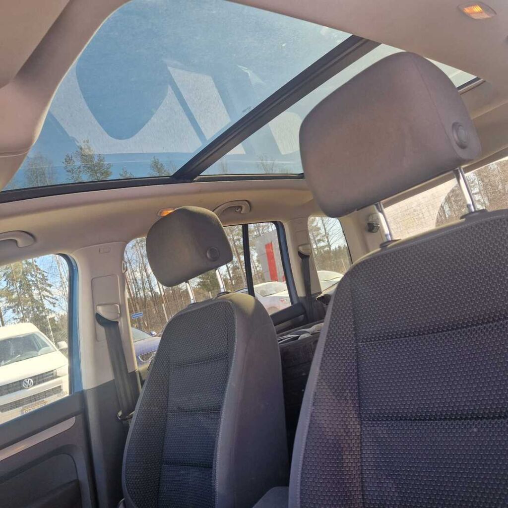 Volkswagen Touran 2015 Sininen