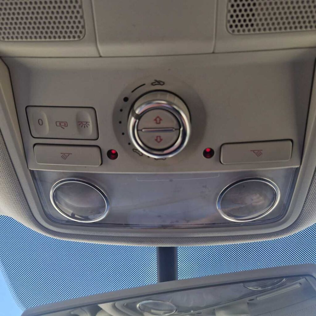 Volkswagen Touran 2015 Sininen