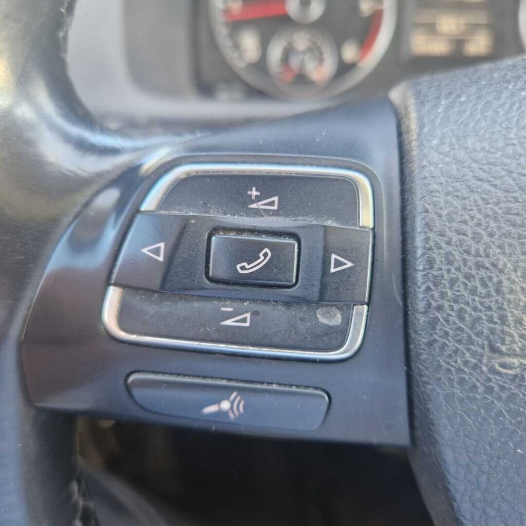 Volkswagen Touran 2015 Sininen