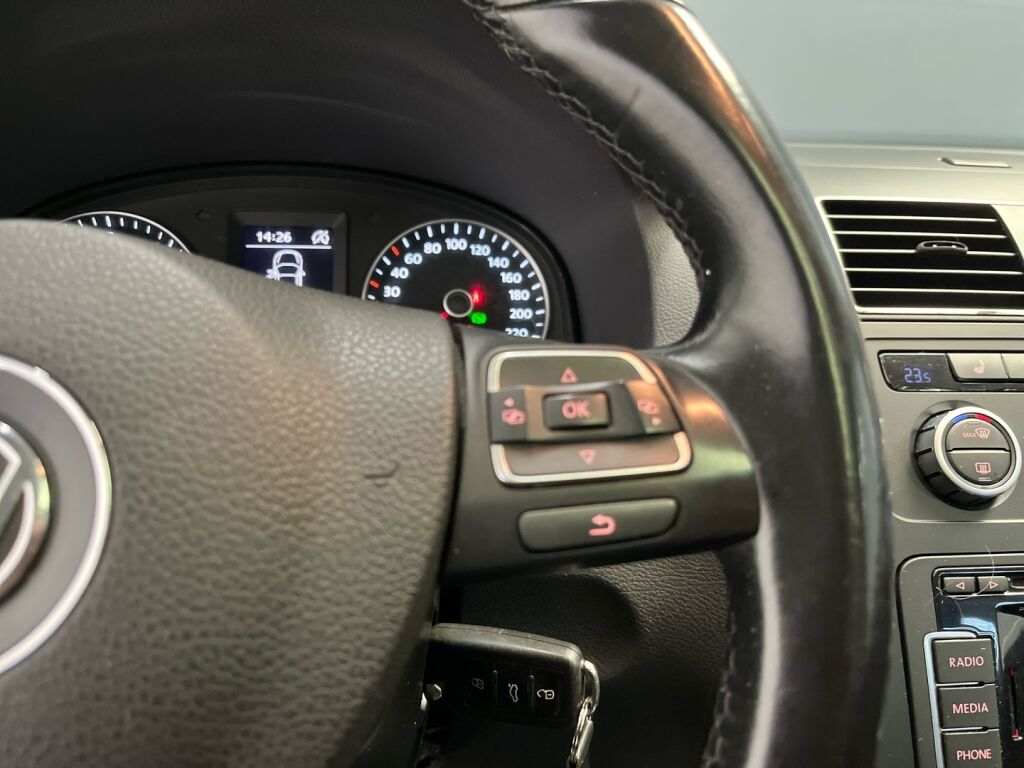 Volkswagen Touran 2015 Sininen