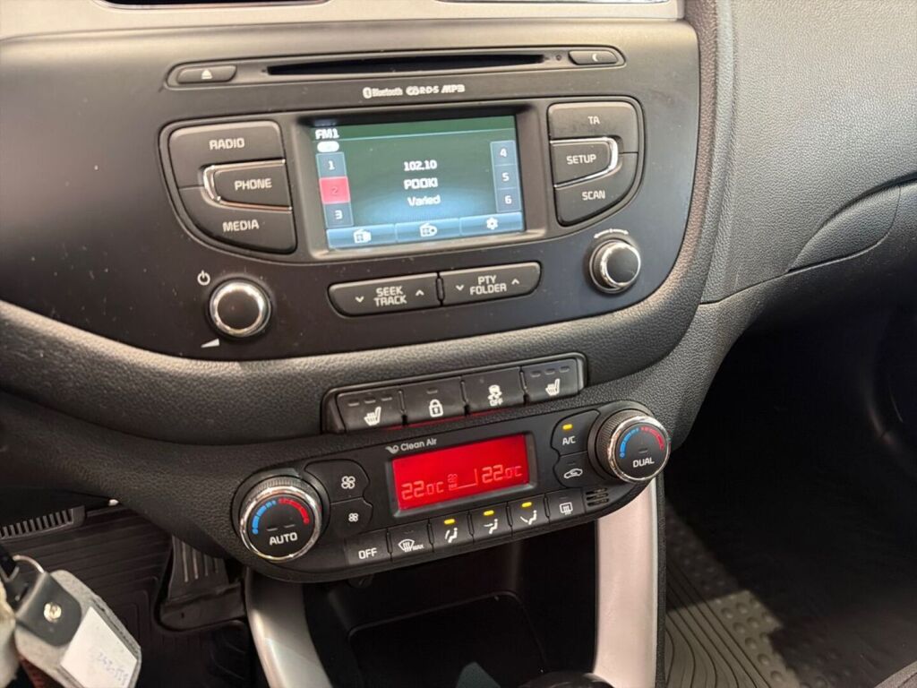 Kia Ceed 2015 Hopea