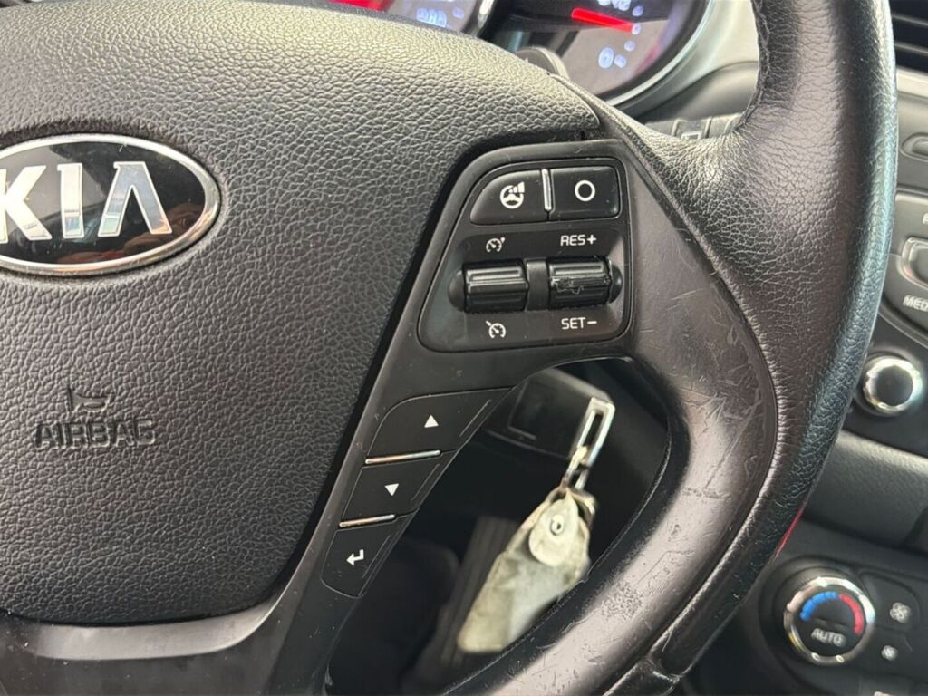 Kia Ceed 2015 Hopea