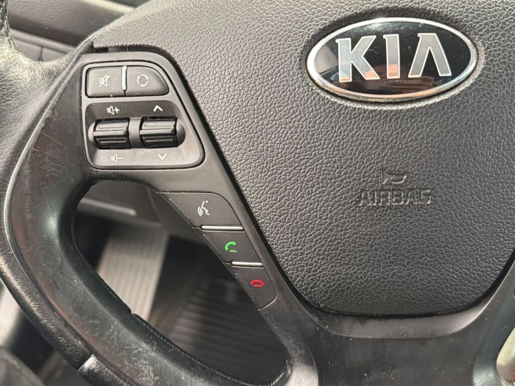 Kia Ceed 2015 Hopea