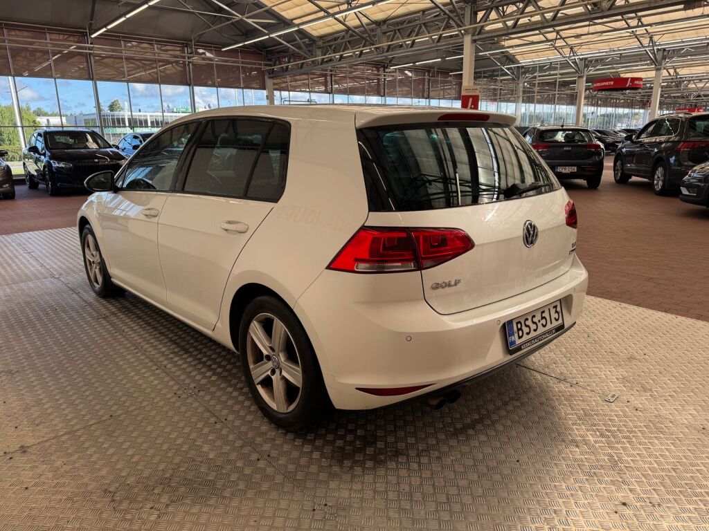 Volkswagen Golf 2015 Valkoinen