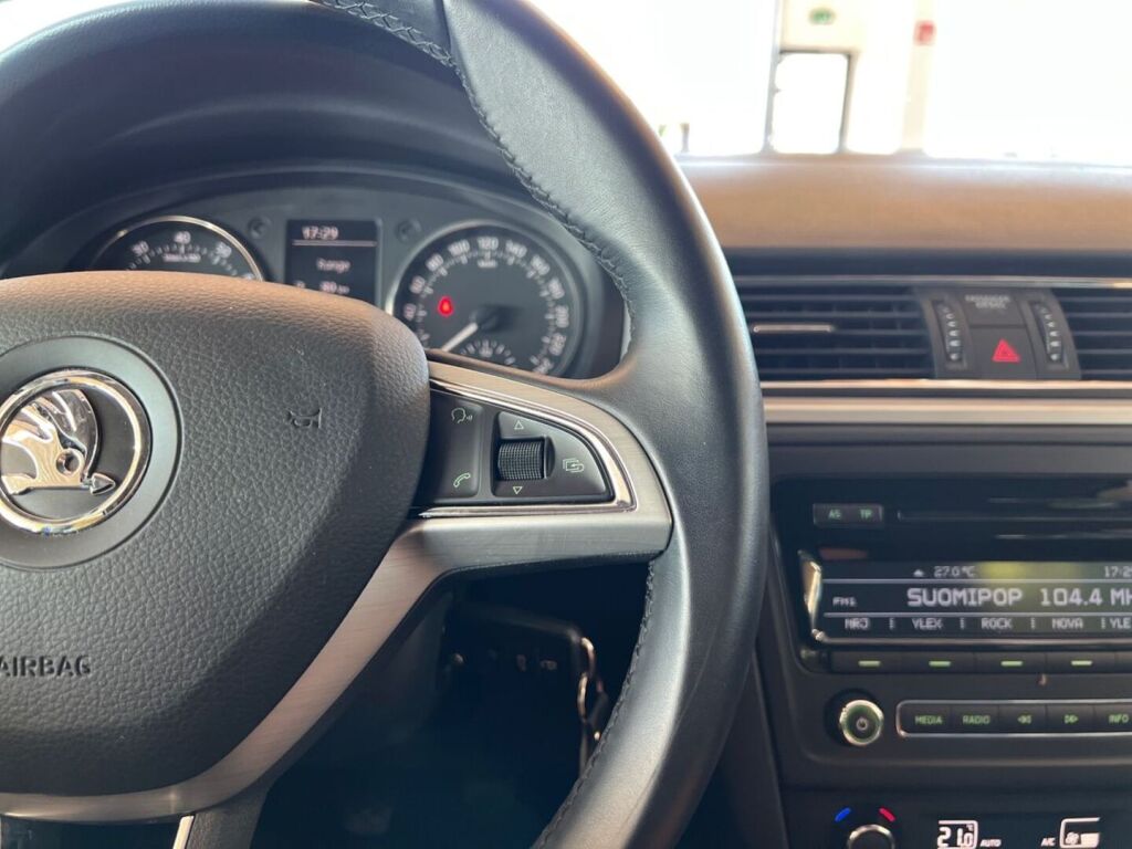 Skoda Rapid 2015 Sininen